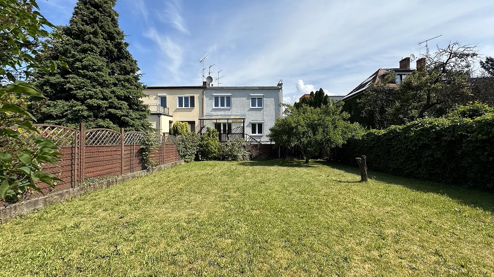 SPRZEDANE! Dom w zabudowie bliźniaczej z dużym ogrodem w topowej lokalizacji