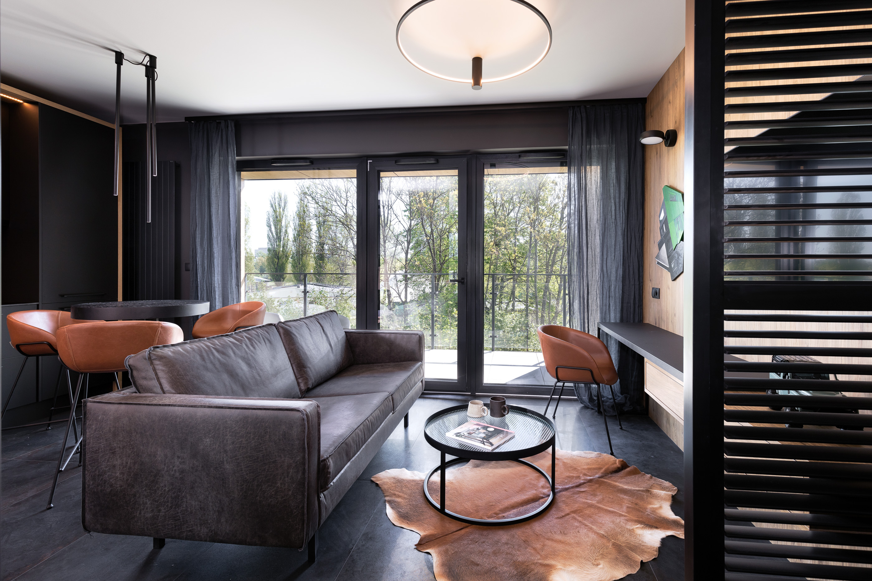 WYNAJĘTE! Antracytowa kawalerka dla Prezesa :)